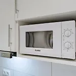 Lovely Fully Equipped Near Subway N13 *