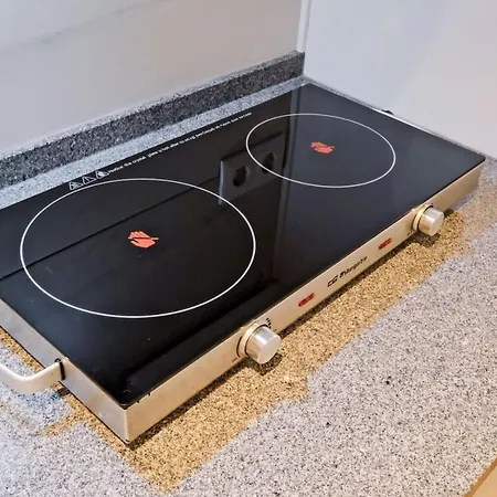 Lovely Fully Equipped Near Subway N13 * リスボン